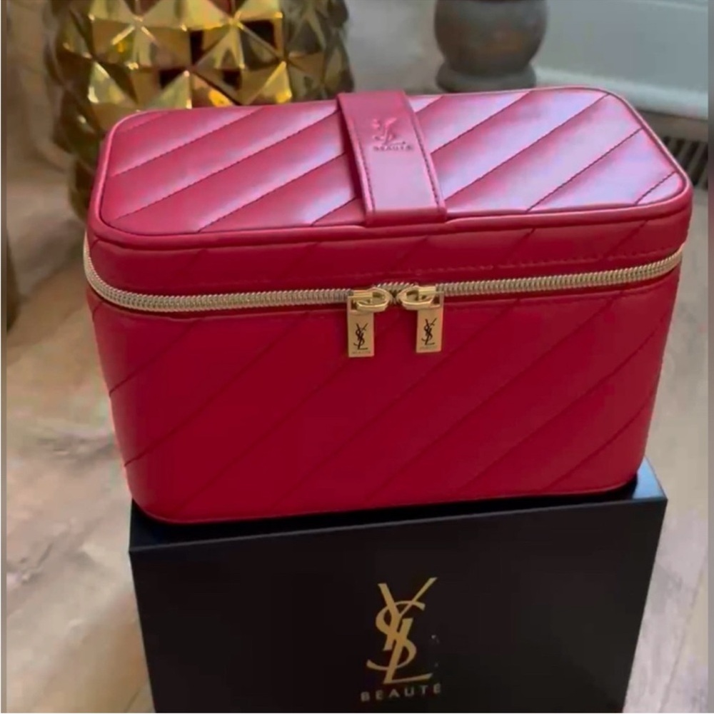Ysl Yves Saint Laurent Beauty Premium Vanity red makeup case w mirror new in box - Picture 3 of 8